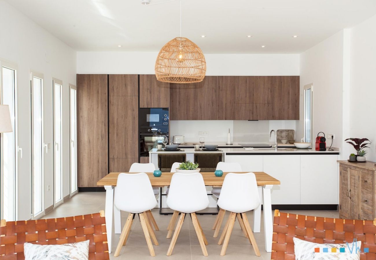 Villa à Pedreguer - CASA AMELIA- Spectaculaire villa moderne pour 6 personnes avec vue sur la montagne 