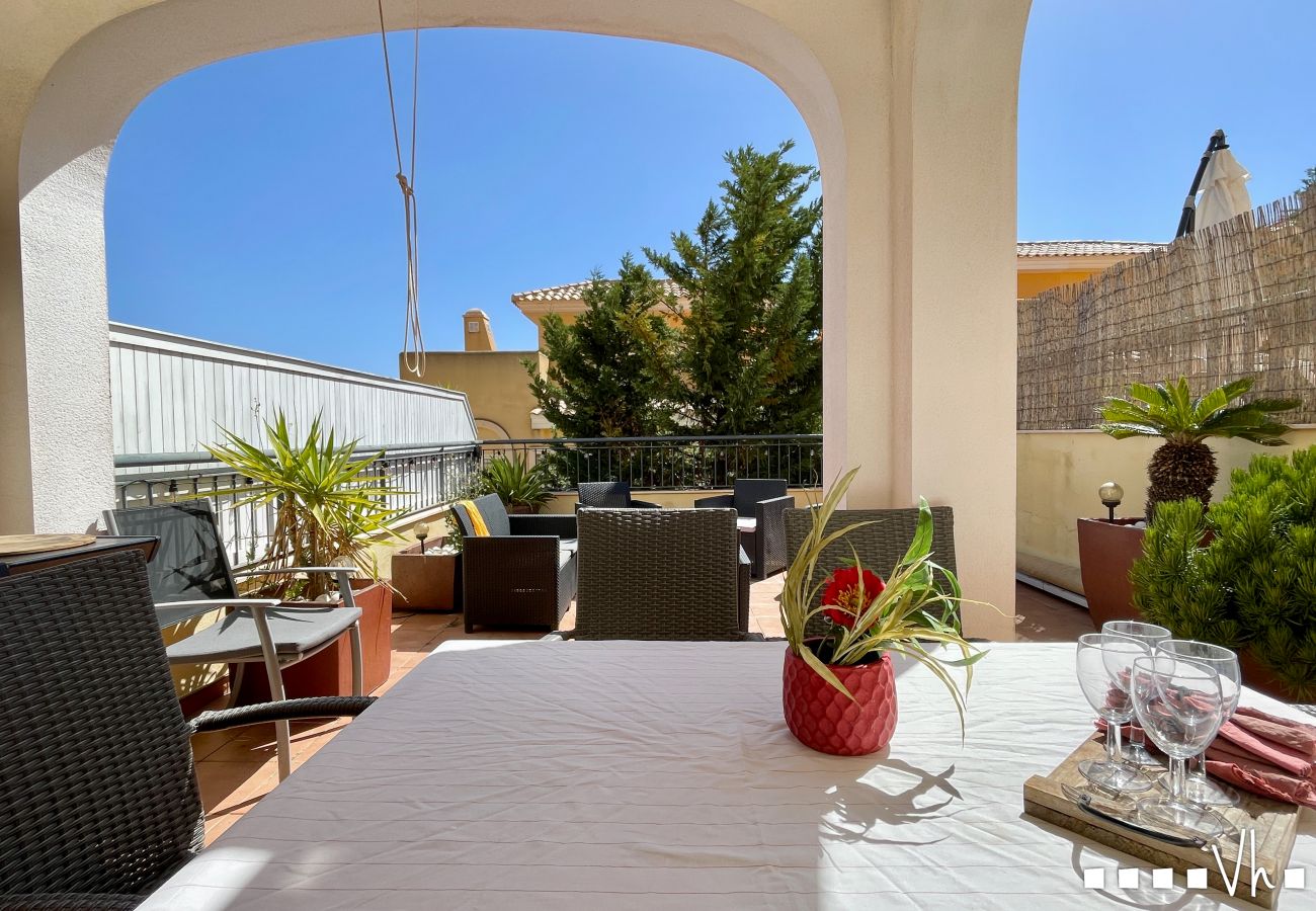 Maison mitoyenne à Calpe / Calp - Maison mitoyenne MARYVILLA &agrave; Calpe &ndash; 3 chambres, vue sur la mer, 2 terrasses, barbecue, climatisation et Wi-Fi