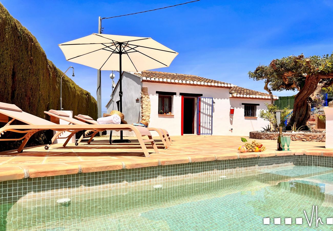Villa à Moraira - LLAGRIMA -Villa confortable avec piscine privée en pleine nature 