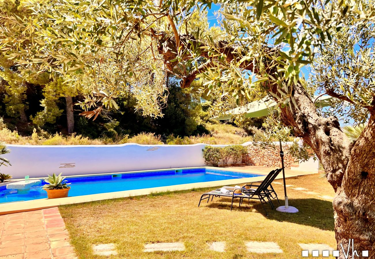 Villa à Benissa - MARIPOSA- Maison de campagne confortable avec piscine et vue sur la montagne