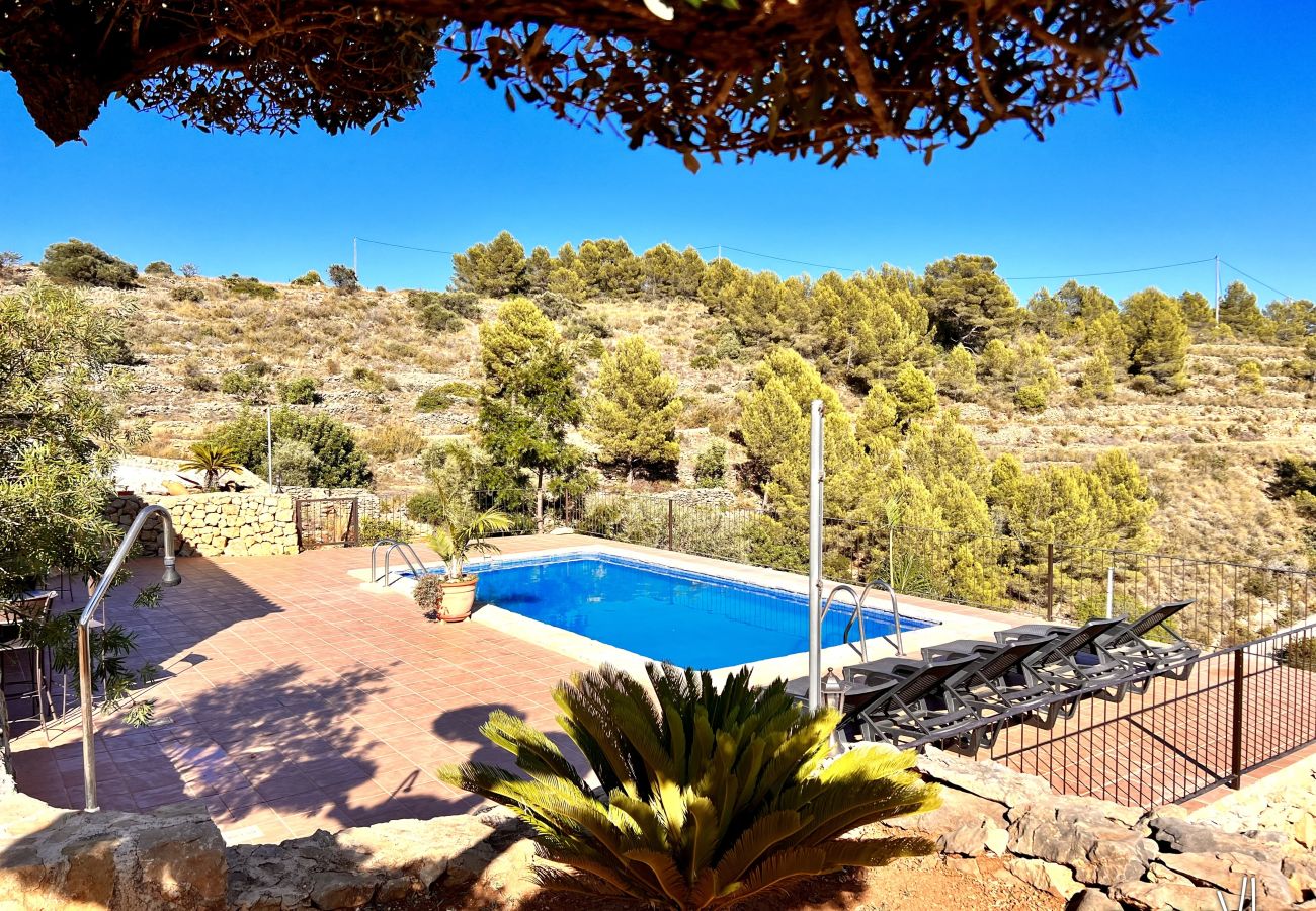 Villa à Benissa - CALIMA- Maison de campagne confortable à Benissa (Partida Pinos) avec piscine privée.
