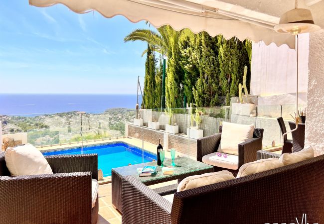 Villa à Benissa - Villa VANILLA à Benissa – Style méditerranéen, piscine privée, terrasse-solarium avec vue sur la mer et environnement calme Villa à Benissa - Villa VANILLA à Benissa – Style méditerranéen, piscine privée, terrasse-solarium avec vue sur la mer et environnement calme