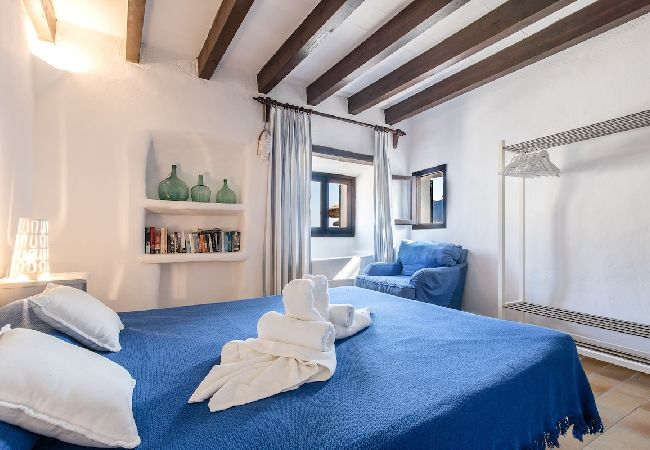 Maison à Cala Sant Vicenç -  Blue fisherman house 3 By home villas 360