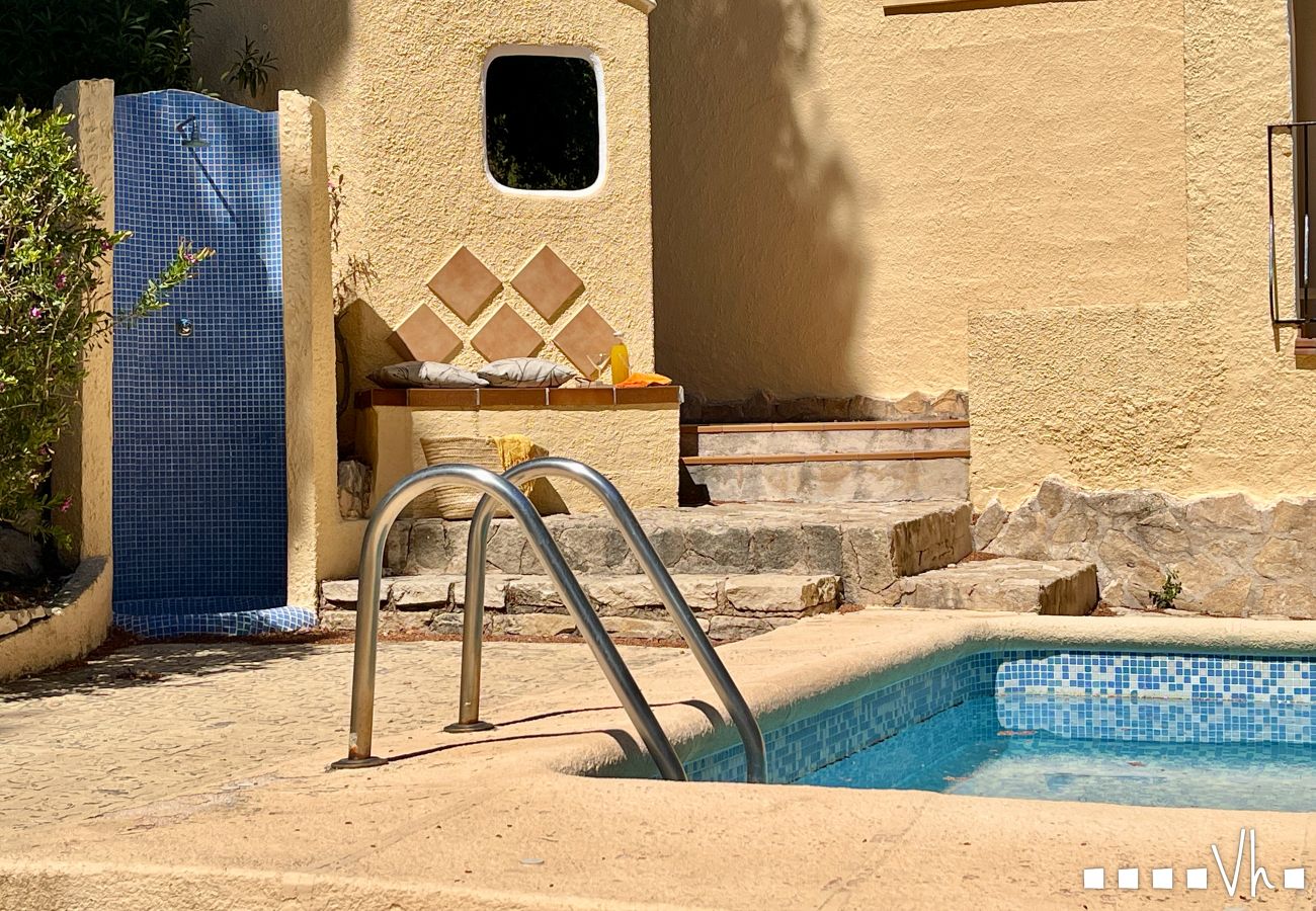 Villa à Moraira - Villa RODRIGANDA à Moraira – 3 chambres, piscine privée, à 700 m de la plage El Portet, climatisation et wifi