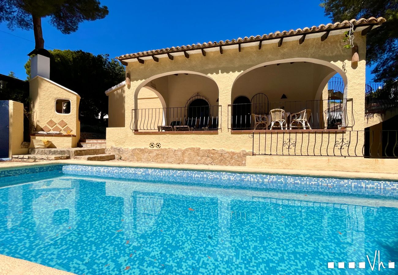 Villa à Moraira - Villa RODRIGANDA à Moraira – 3 chambres, piscine privée, à 700 m de la plage El Portet, climatisation et wifi