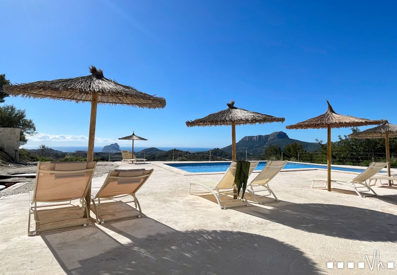 Gîte Rural à Benissa - Villa MATIMI à Benissa – Maison rurale avec piscine, terrasse avec vue, chargeur pour voitures électriques et environnement calme
