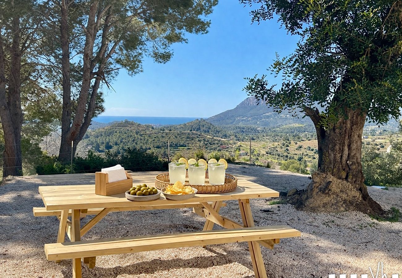 Gîte Rural à Benissa - Villa MATIMI à Benissa – Maison rurale avec piscine, terrasse avec vue, chargeur pour voitures électriques et environnement calme