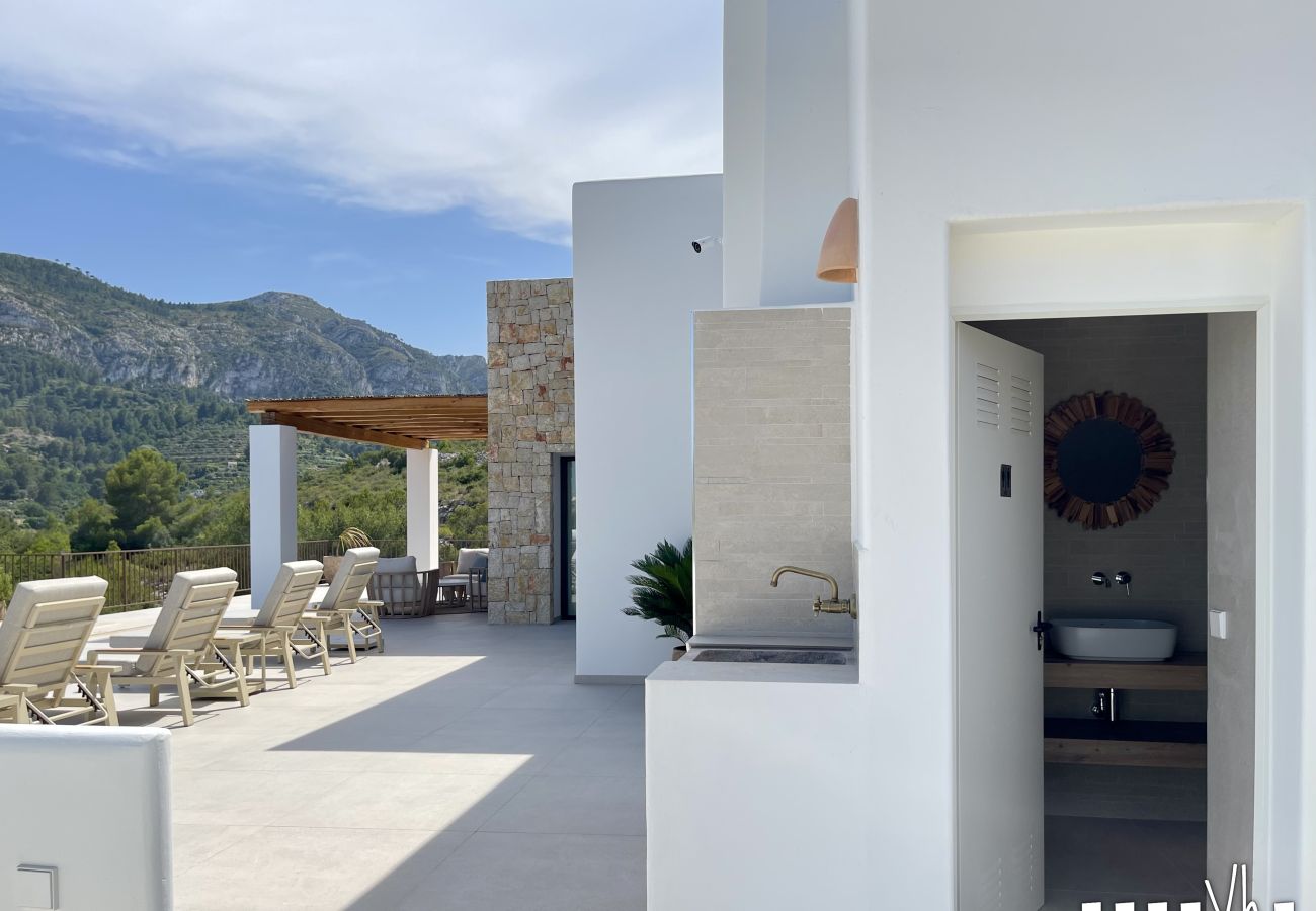 Villa à Pedreguer - Villa moderne pour 6 personnes avec piscine privée et vue sur la montagne - LA OKSANA