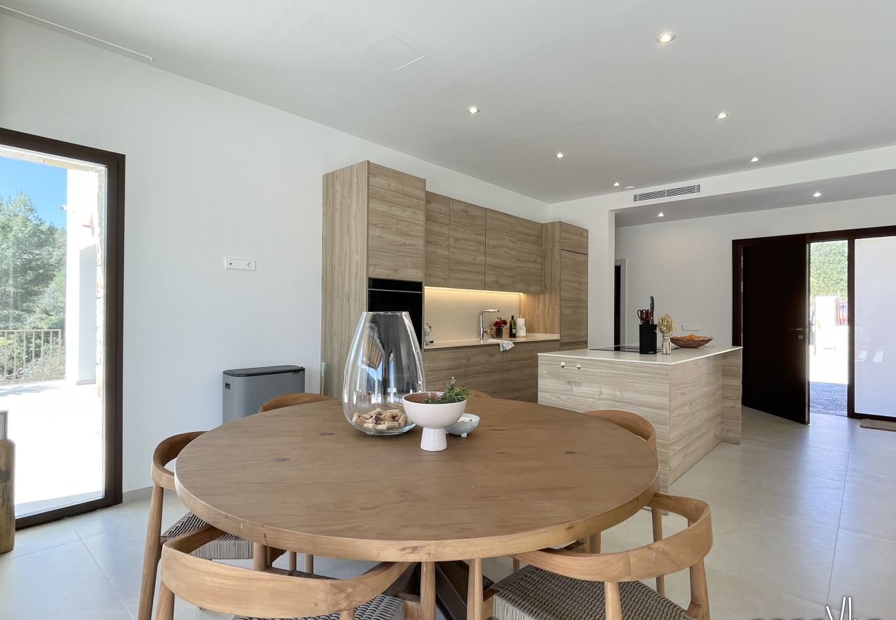 Villa à Pedreguer - Villa moderne pour 6 personnes avec piscine privée et vue sur la montagne - LA OKSANA