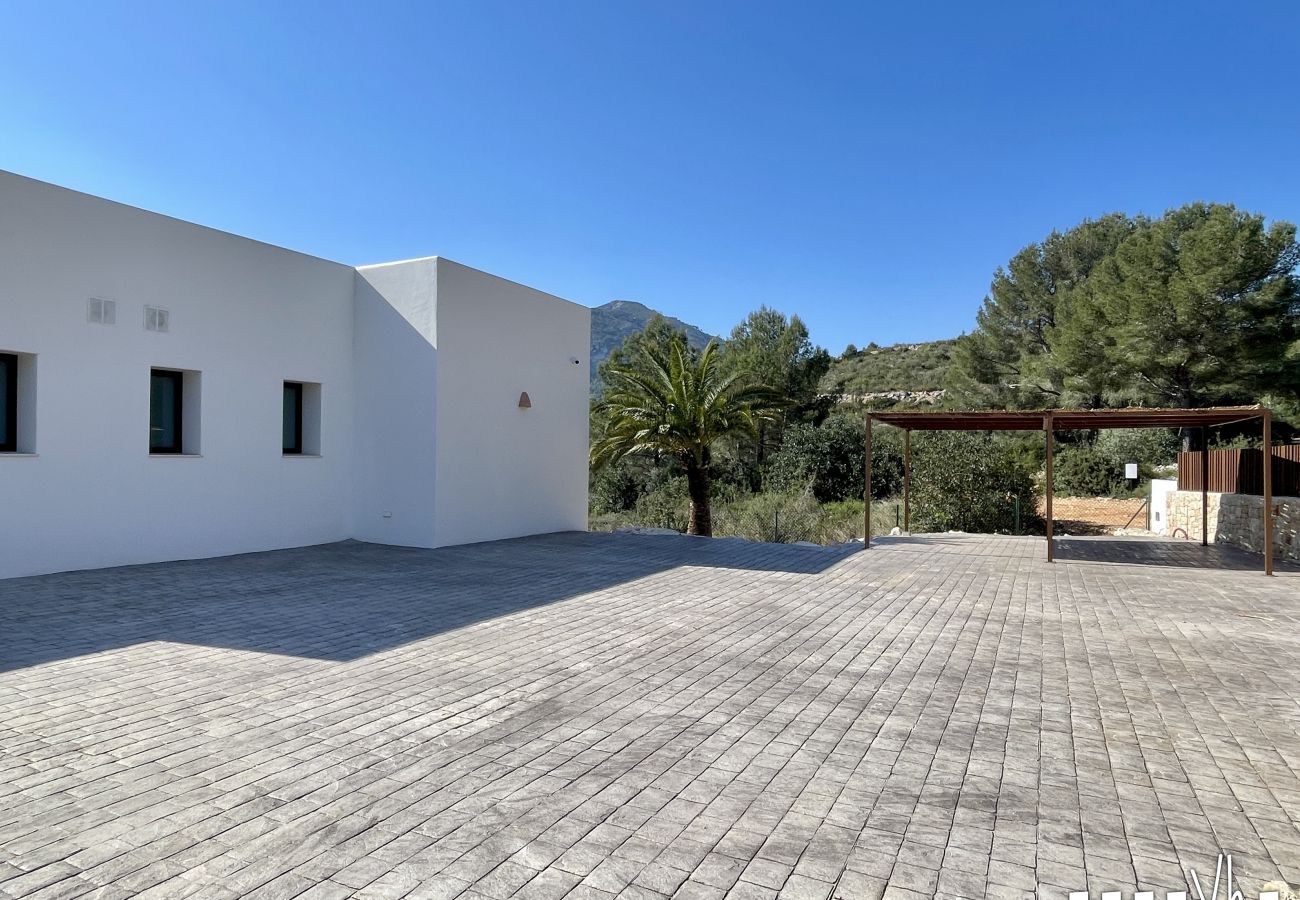Villa à Pedreguer - Villa moderne pour 6 personnes avec piscine privée et vue sur la montagne - LA OKSANA