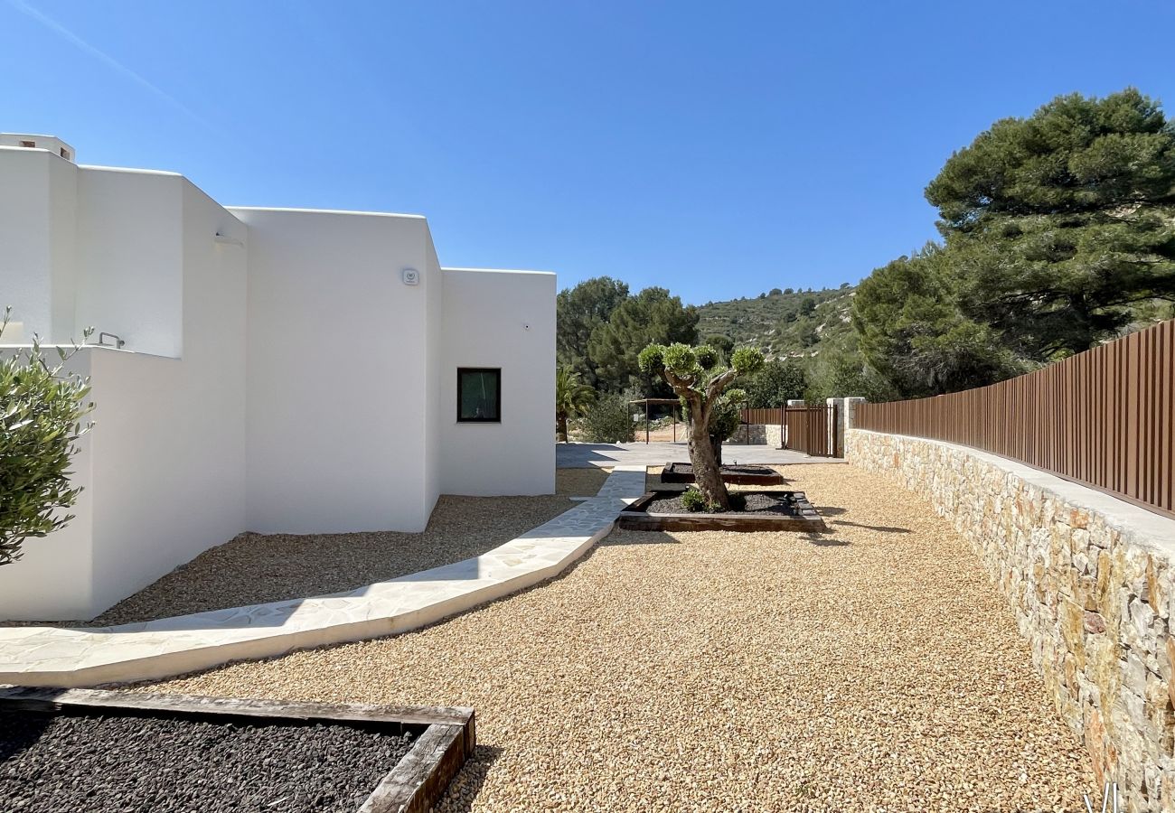 Villa à Pedreguer - Villa moderne pour 6 personnes avec piscine privée et vue sur la montagne - LA OKSANA