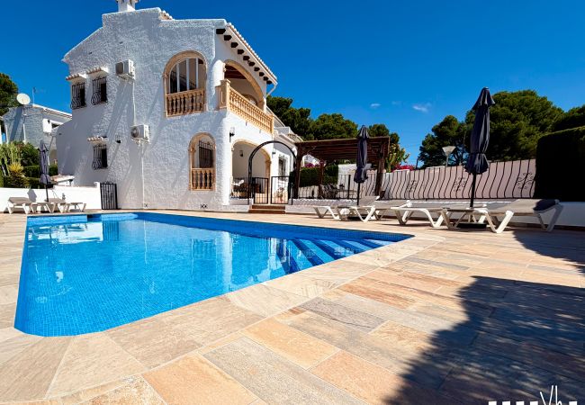 Villa à Moraira - Villa à Moraira avec piscine privée, à 5 minutes de la plage - CAVALLET