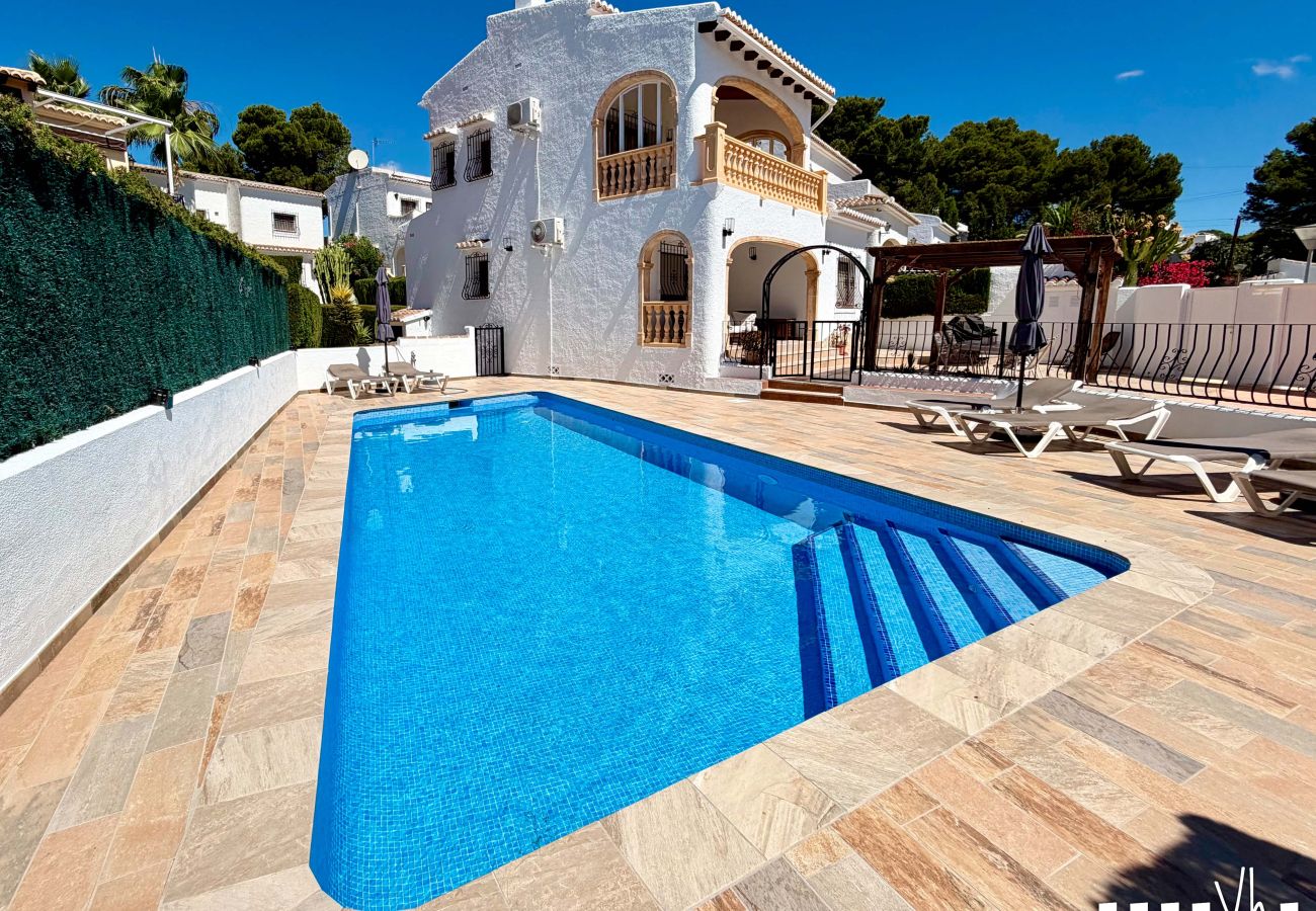 Villa à Moraira - Villa à Moraira avec piscine privée, à 5 minutes de la plage - CAVALLET