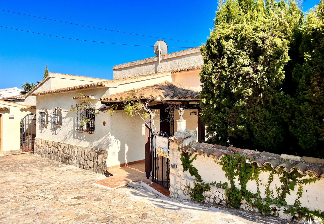 Villa in Benissa - AGUILA - Villa met prachtig zeezicht in Benissa, Costa Blanca, Spanje