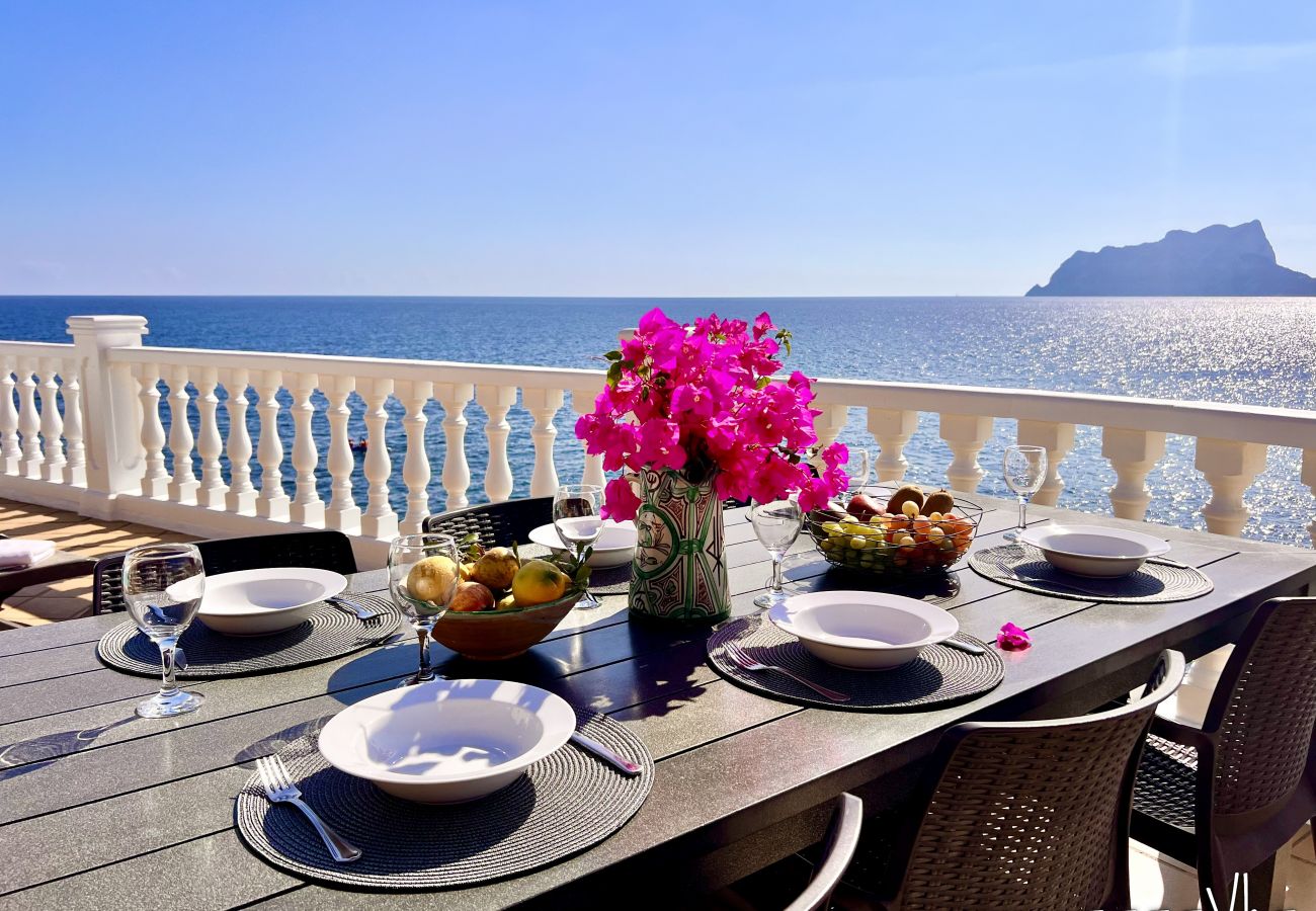 Villa in Benissa - MARINA BALADRAR - Villa in eerste lijn met directe toegang tot de Cala Baladrar, Benissa 