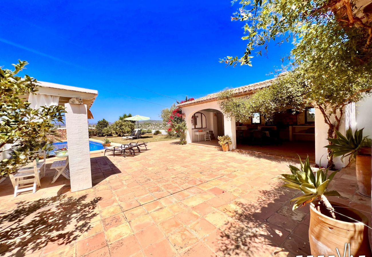 Villa in Benissa - MARIPOSA- Gezellig landhuis met zwembad en uitzicht op de bergen 