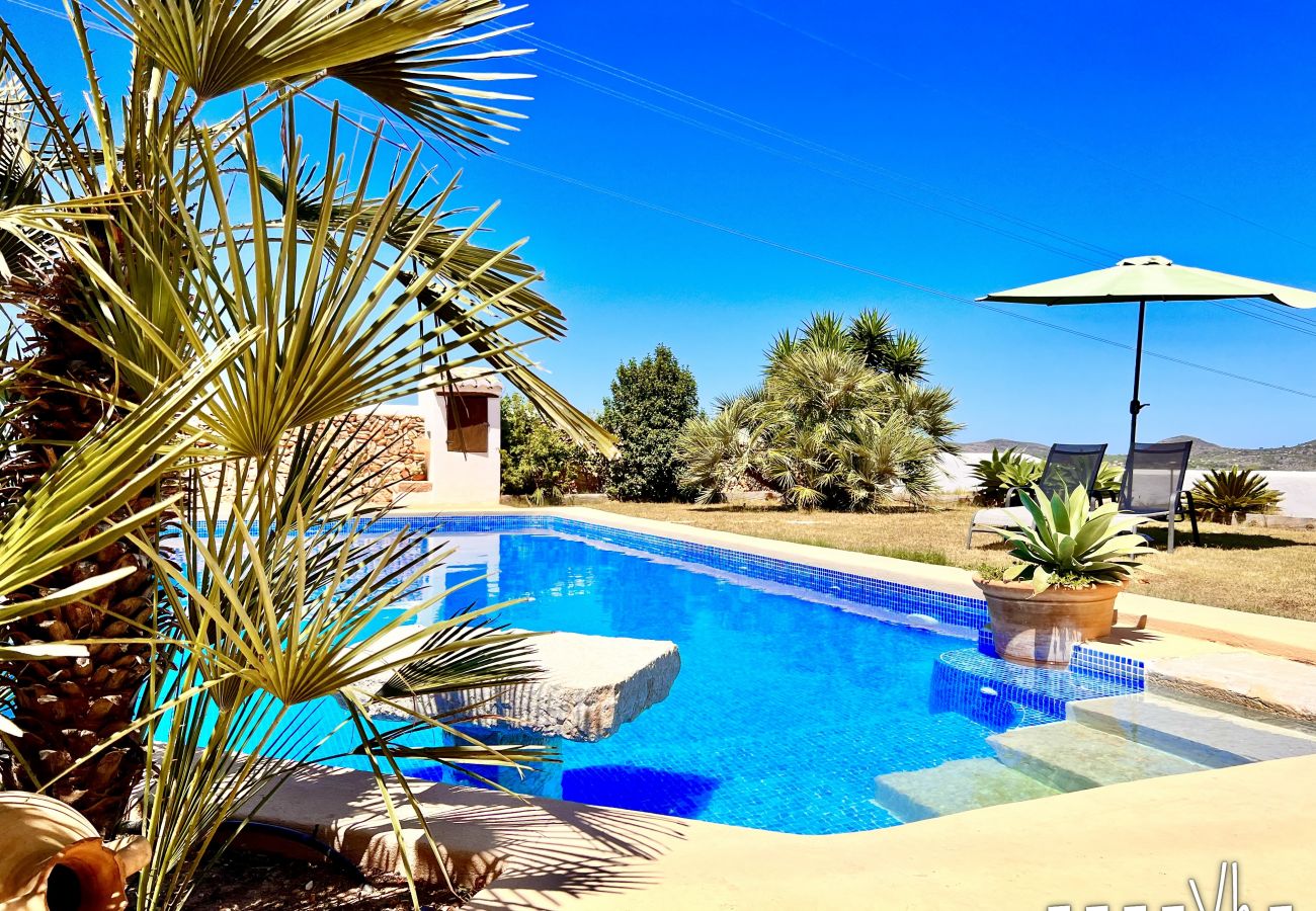 Villa in Benissa - MARIPOSA- Gezellig landhuis met zwembad en uitzicht op de bergen 