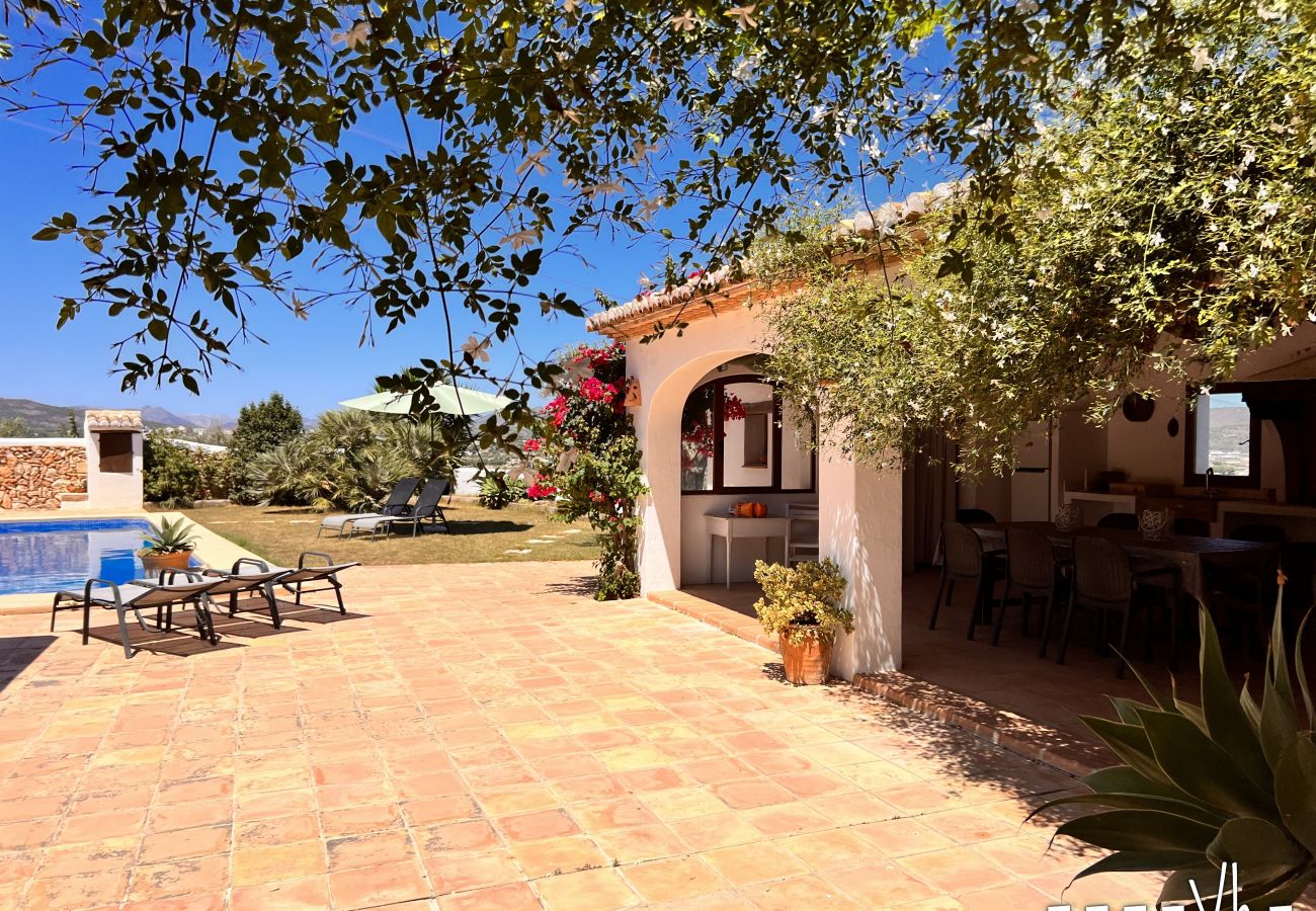 Villa in Benissa - MARIPOSA- Gezellig landhuis met zwembad en uitzicht op de bergen 