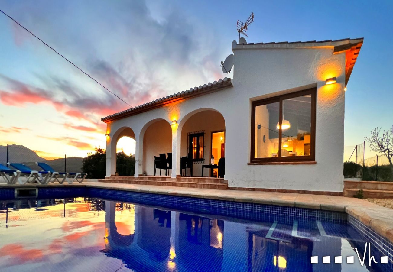 Villa in Benissa - OSALVA - Peaceful vacation villa with private pool, sea and mountain views 