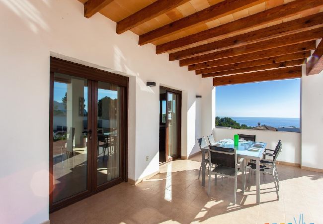 Villa in Benissa - PINETS - Mooie villa met zwembad en uitzicht op zee op slechts 700 meter van Cala Pinets in Benissa. 