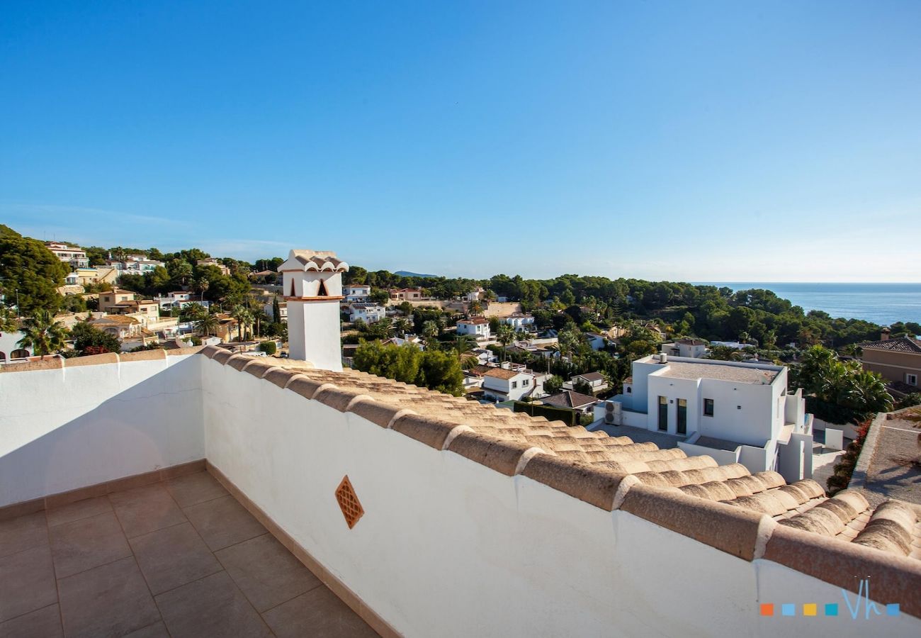 Villa in Benissa - PINETS - Mooie villa met zwembad en uitzicht op zee op slechts 700 meter van Cala Pinets in Benissa. 