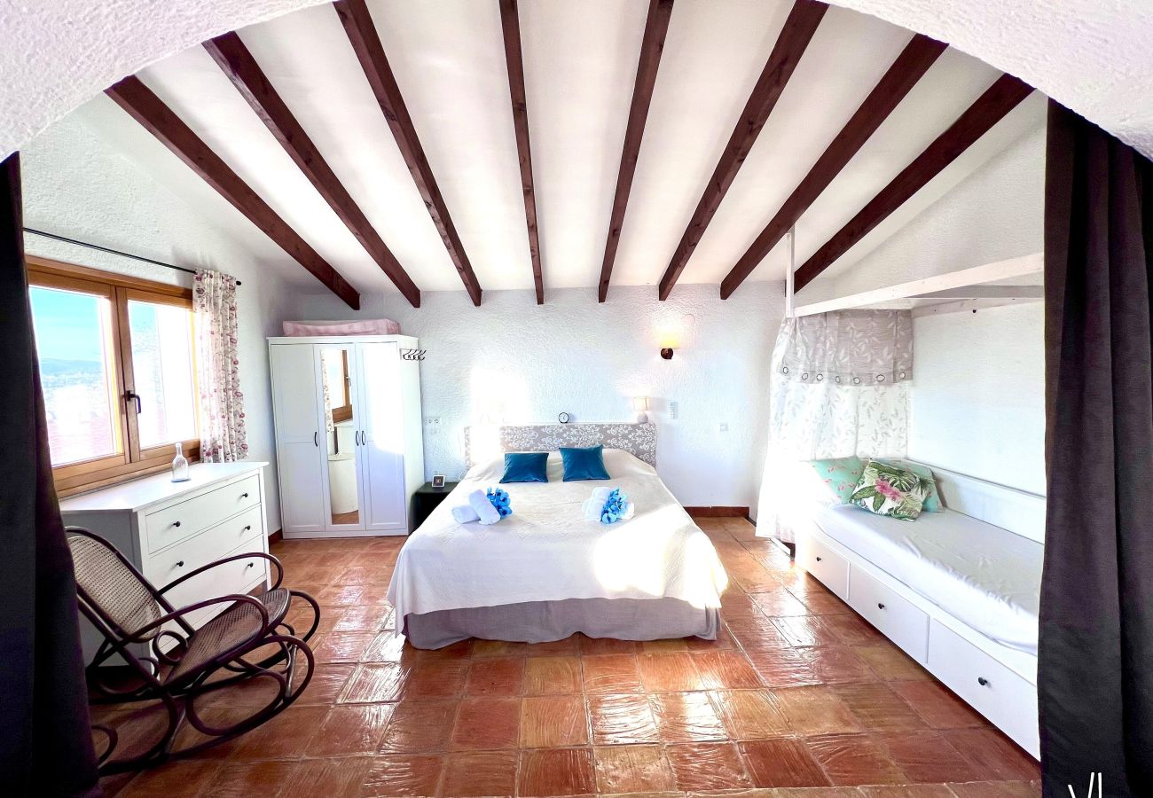 Villa in Moraira - TRES PALMERAS -Rustic villa with fantastic sea views 