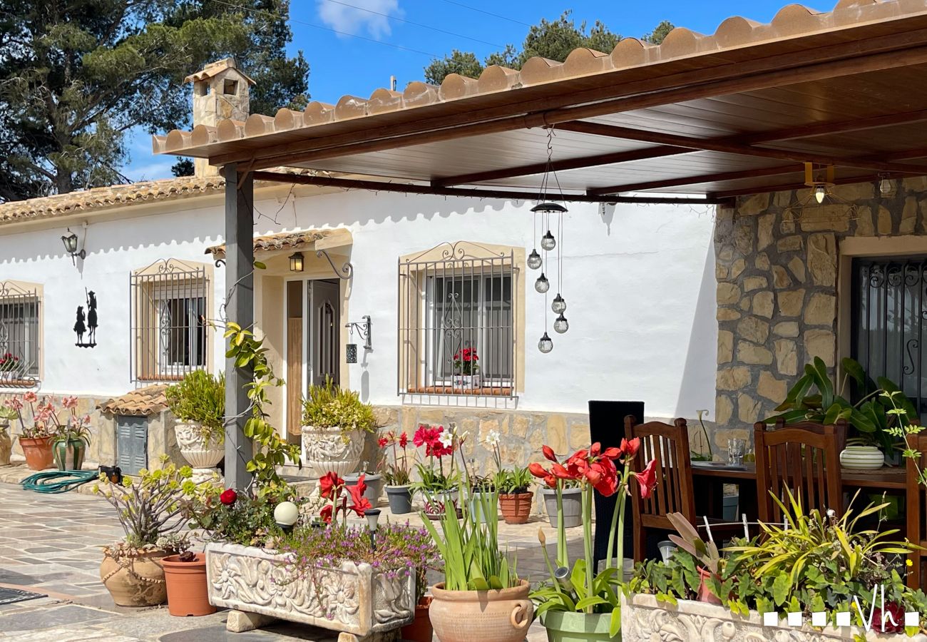 Villa in Benissa - CASA MORA- Charmante rustieke villa met privé zwembad