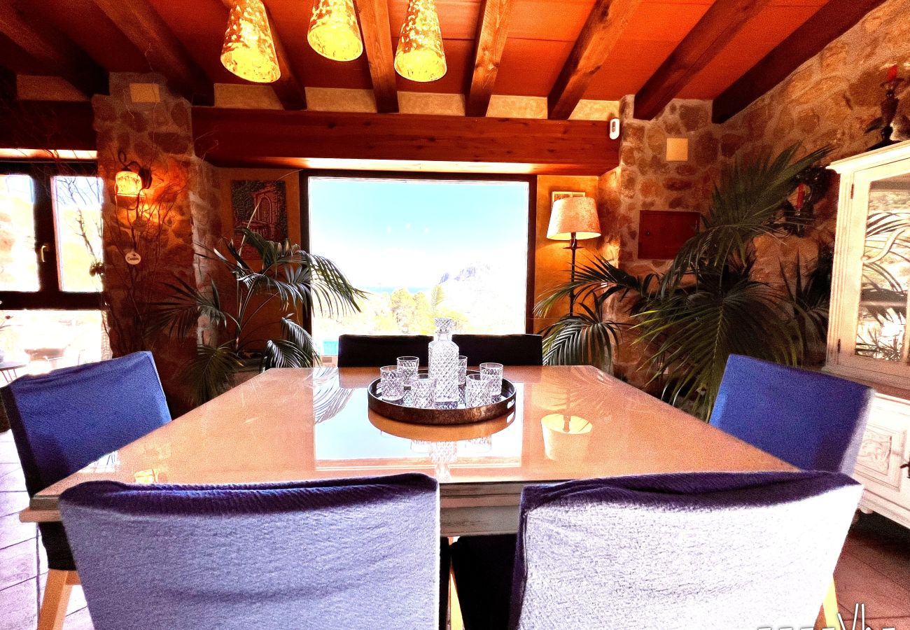 Villa in Benissa - CALIMA- Cozy country house in Benissa (Partida Pinos) with private pool.