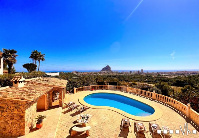 Villa te huur met privé zwembad, panoramisch uitzicht dichtbij het strand van Calpe