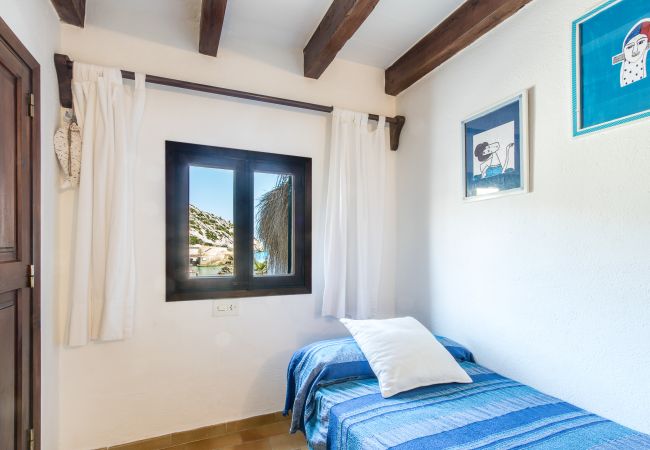 Huis in Cala Sant Vicenç - Blue fisherman house 2 By home villas 360 