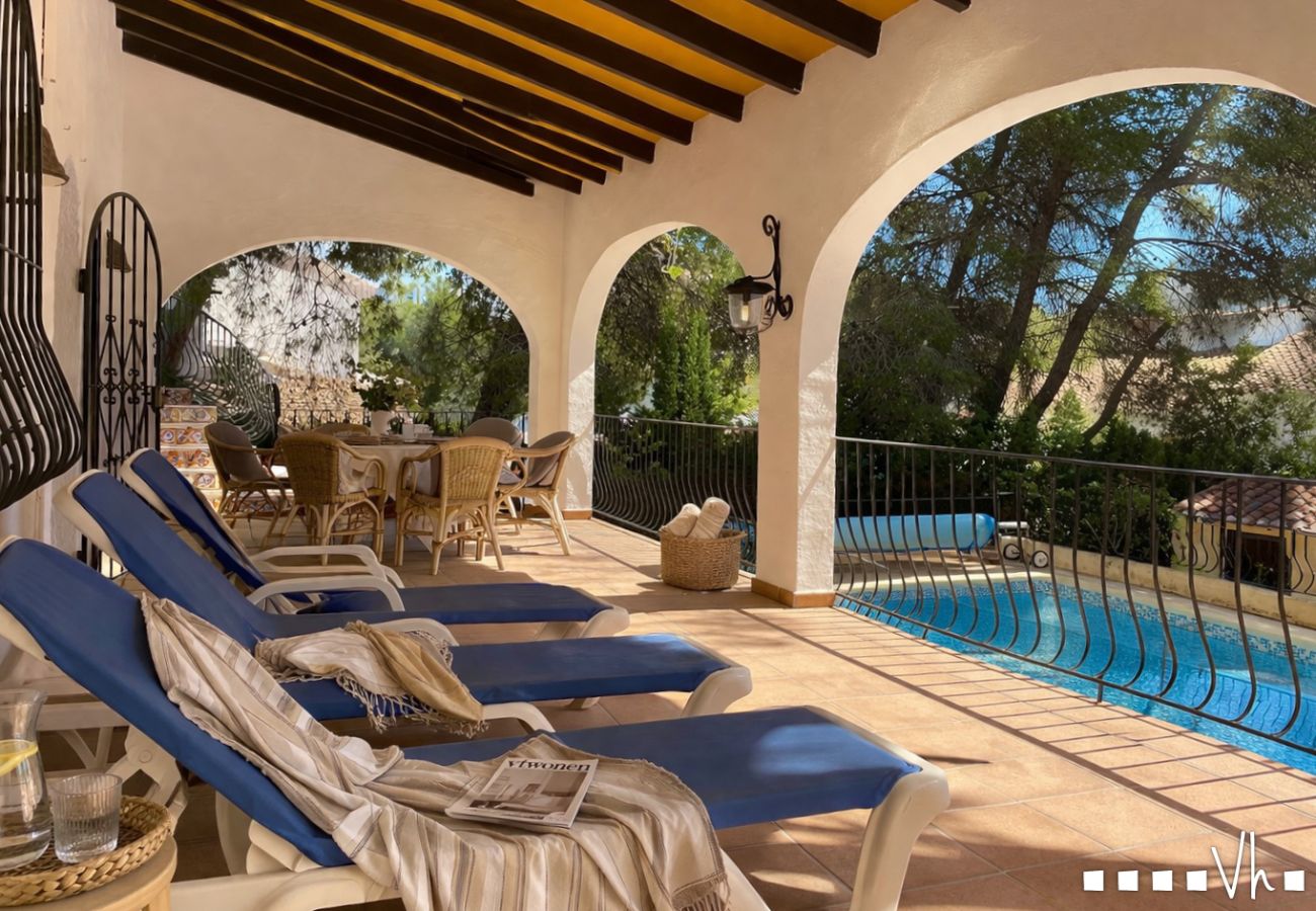 Villa in Moraira - Villa RODRIGANDA in Moraira – 3 slaapkamers, privézwembad, op 700 m van het strand El Portet, airconditioning en wifi