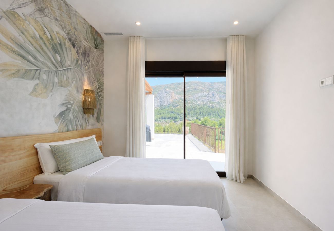 Villa in Pedreguer - Moderne villa voor 6 personen met privézwembad en uitzicht op de bergen  - LA OKSANA