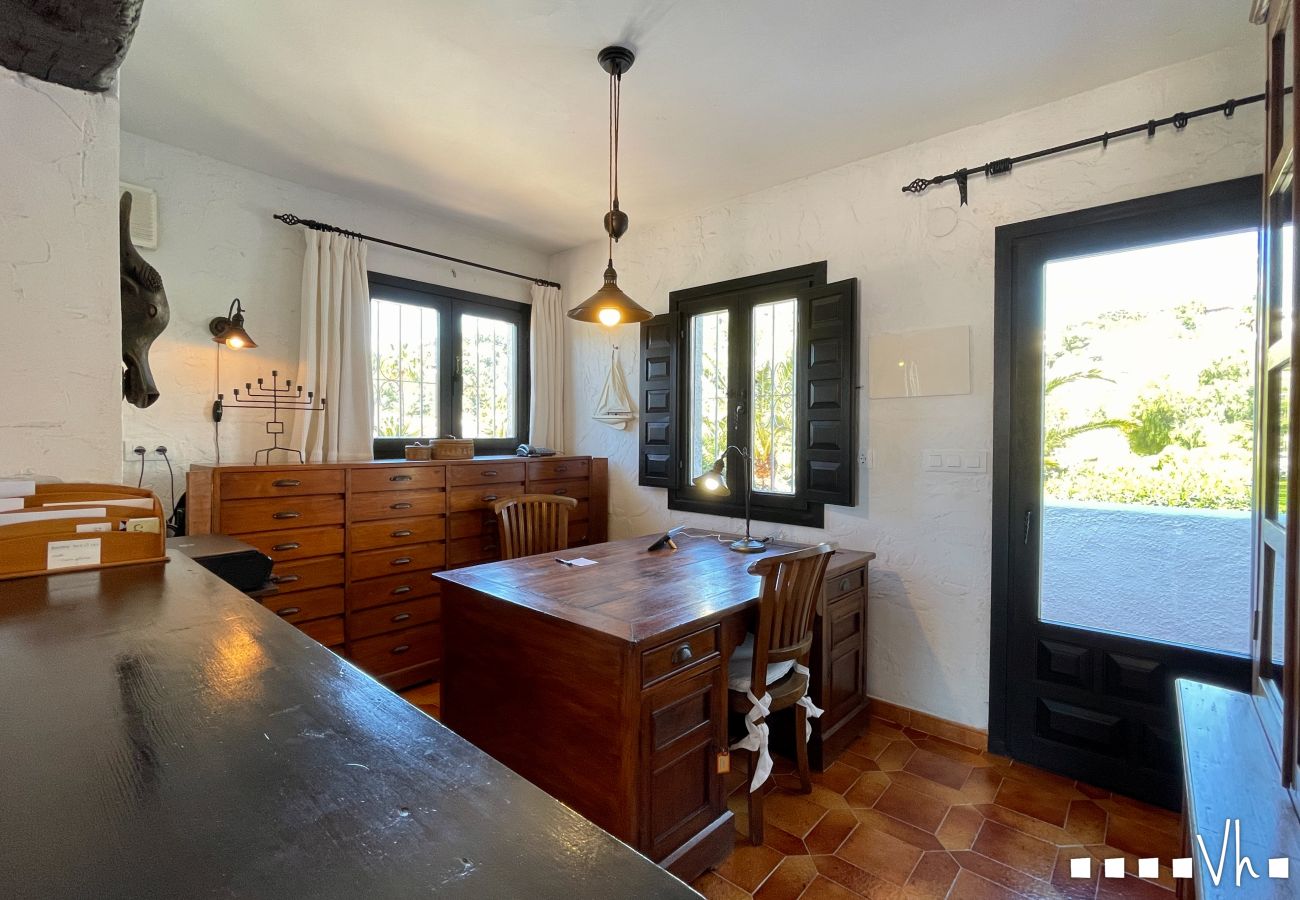 Villa in Benissa - Villa in Benissa met privézwembad voor 8 personen | vakantiewoning Costa Blanca - ALELUYA